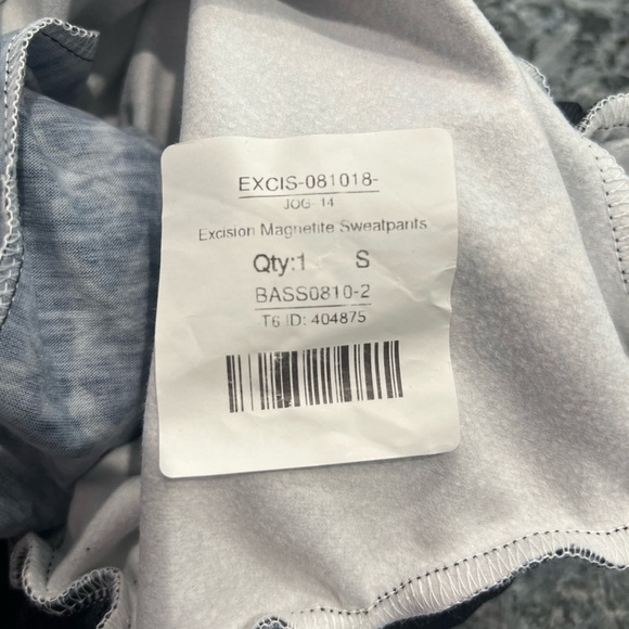 NWT- 'Magnetite' Joggers - Black/Red- Excision - Size Small - Picture 12 of 13